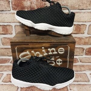 Pre-owned 2017 Jordan Future Low